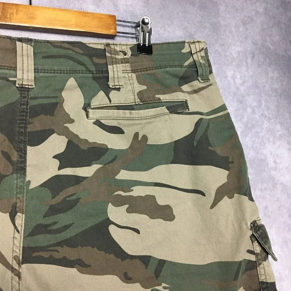 Wrangler Mens Camo Cargo Shorts size 40 Green‎ Camouflage Stretch Relaxed Fit